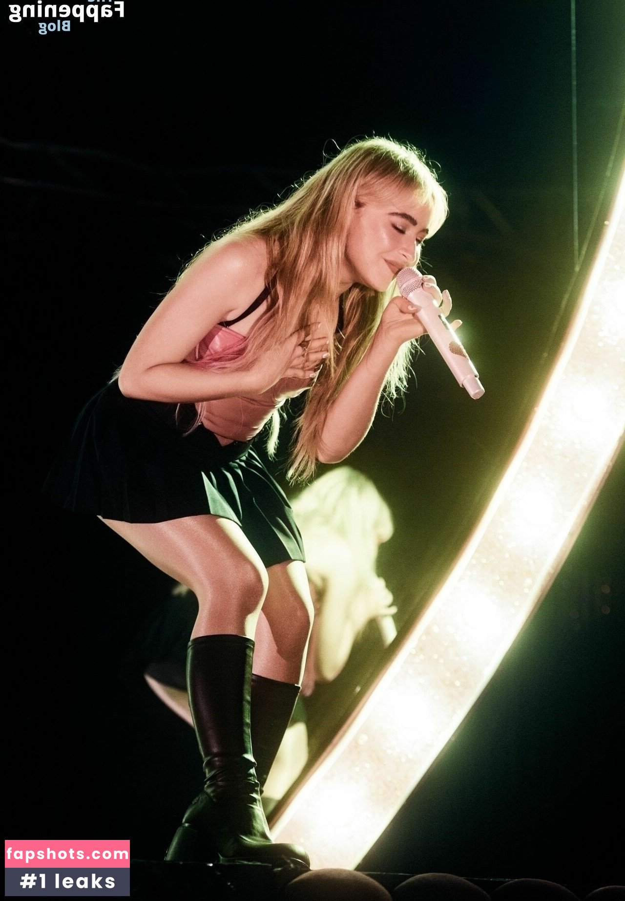 Sabrina Carpenter gallery photo #2357