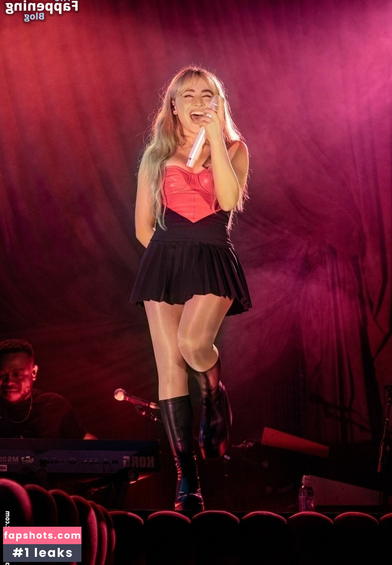 Sabrina Carpenter gallery photo #2361