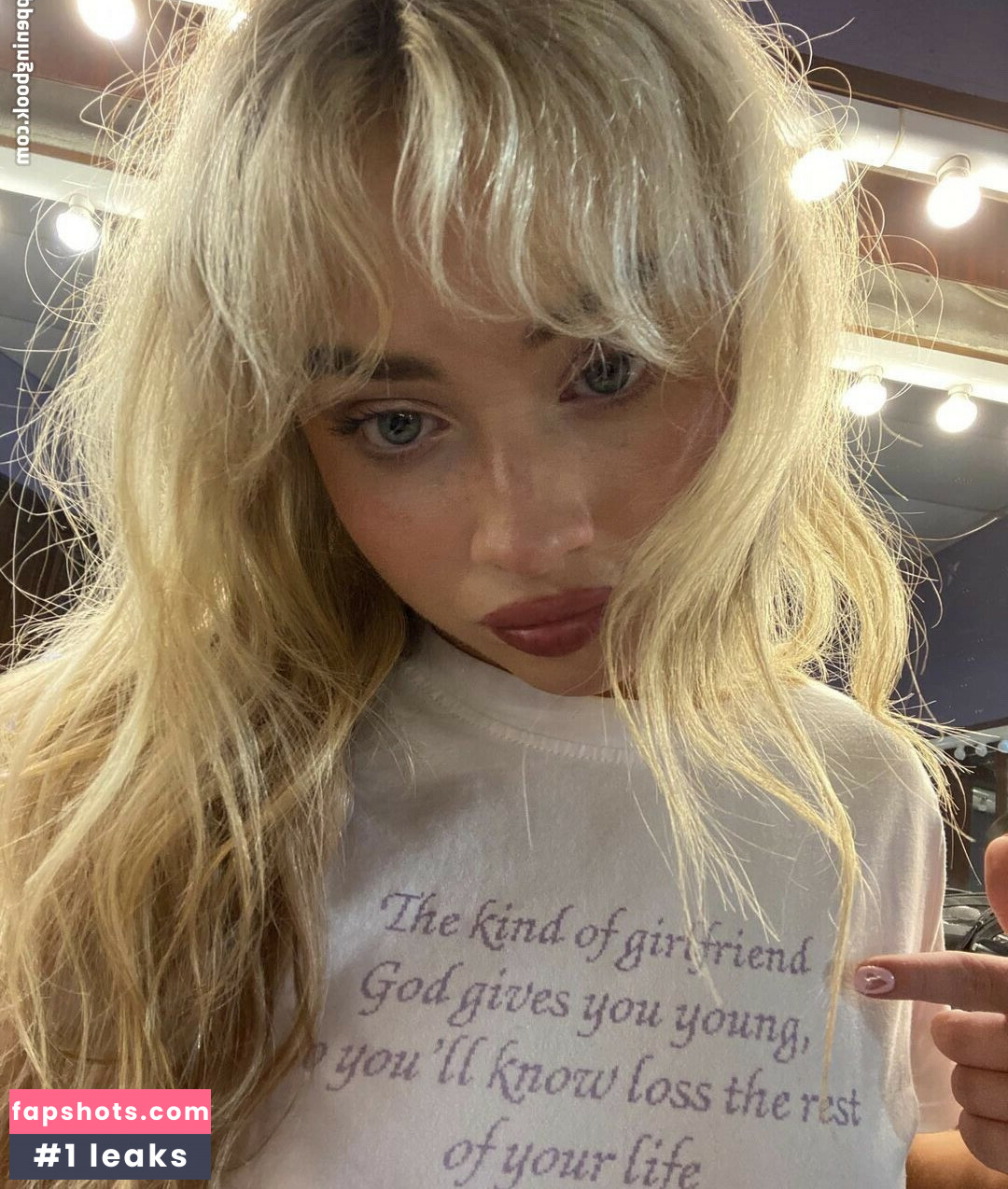 Sabrina Carpenter gallery photo #2411