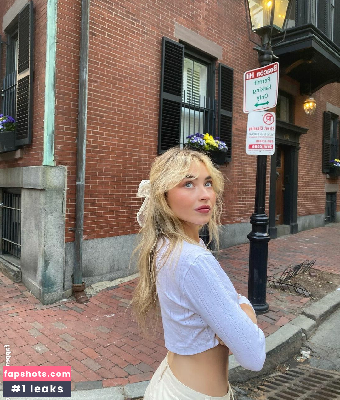 Sabrina Carpenter gallery photo #2572