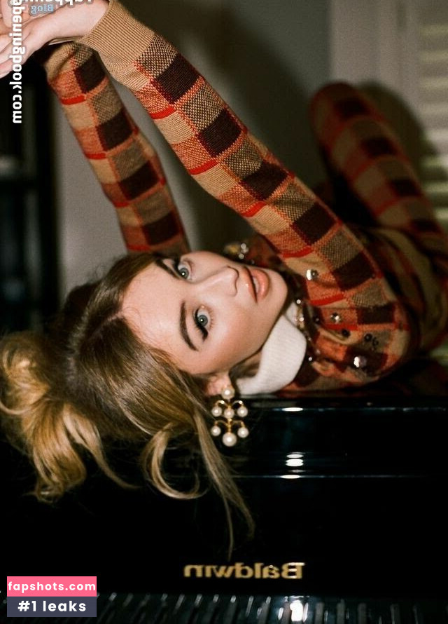 Sabrina Carpenter Filtración Desnuda OnlyFans Foto #2631 - Fapshots