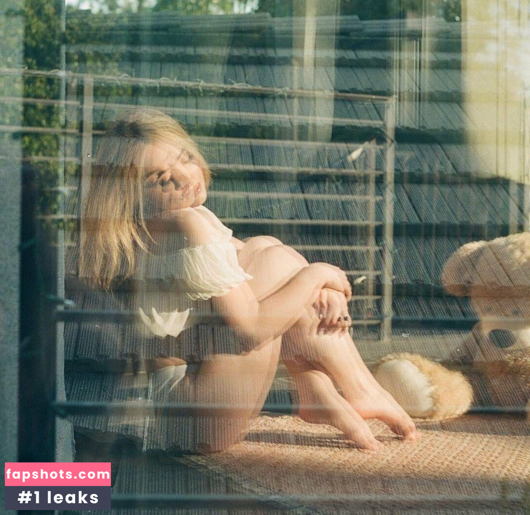 Sabrina Carpenter Filtración Desnuda OnlyFans Foto #2887 - Fapshots