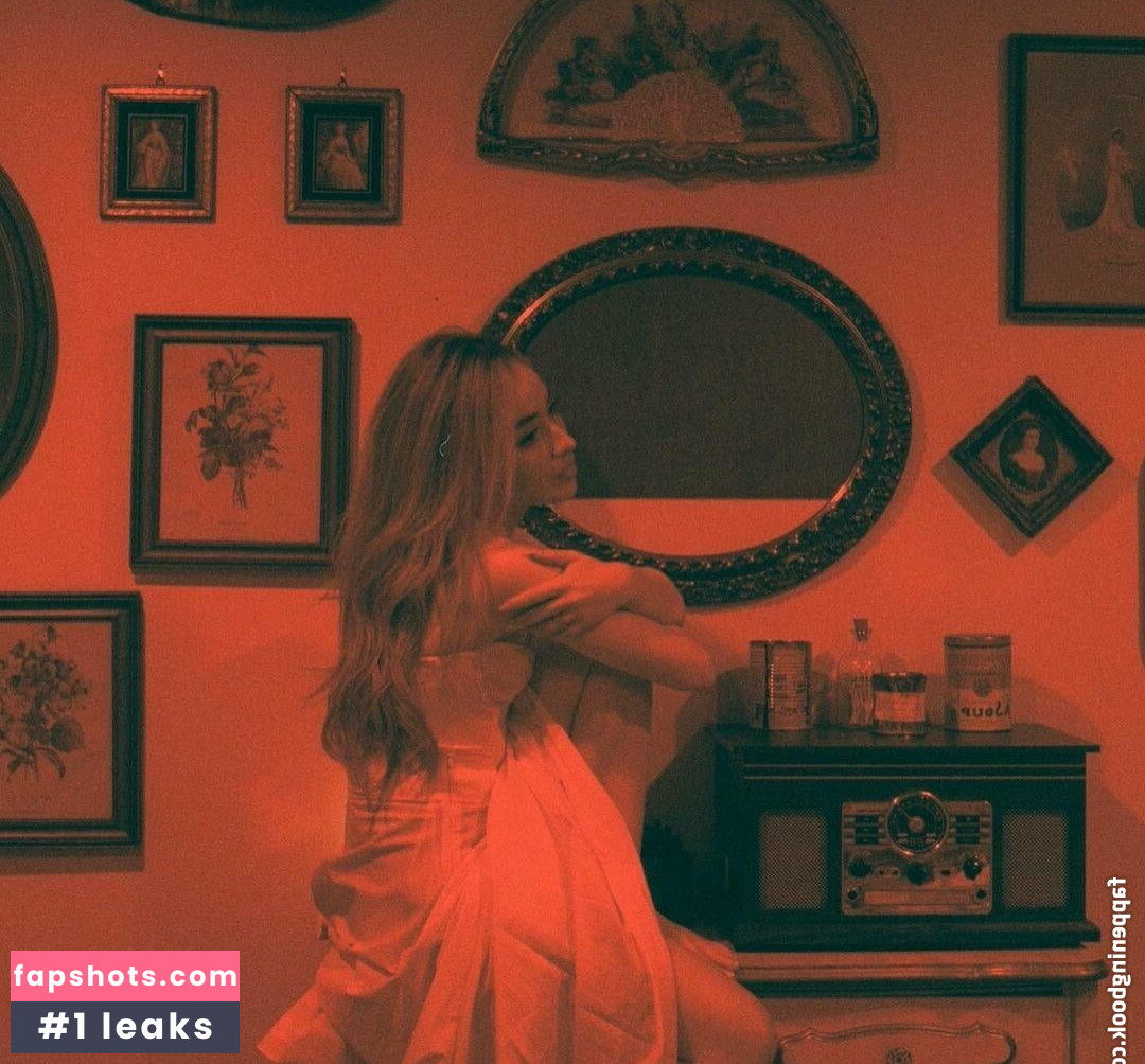 Sabrina Carpenter Filtración Desnuda OnlyFans Foto #2890 - Fapshots