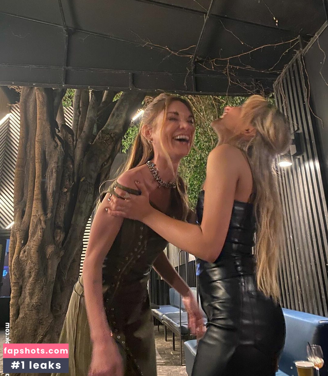 Sabrina Carpenter Nahé úniky fotek pouze od fanoušků #2972 - Fapshots