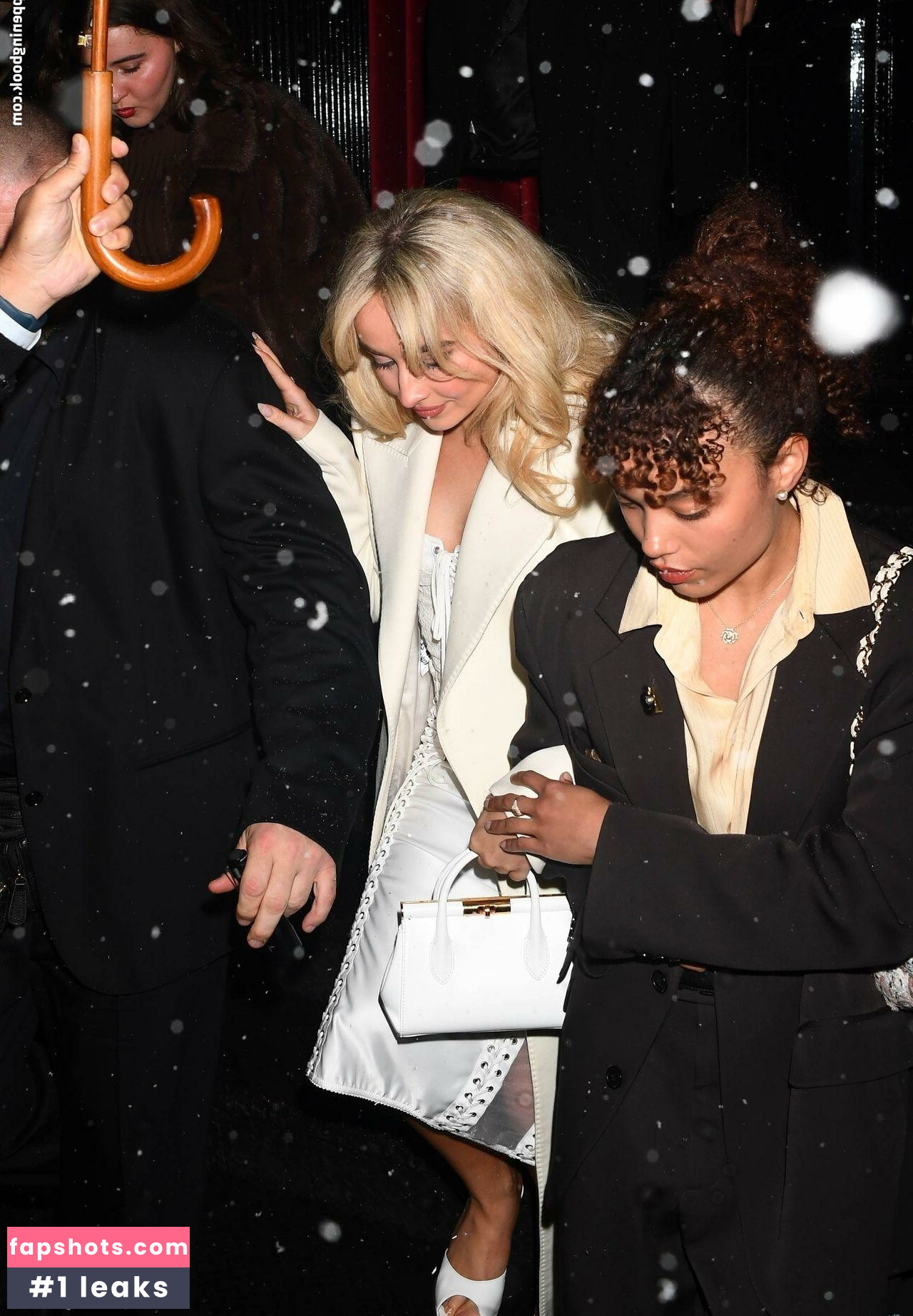 Sabrina Carpenter Filtración Desnuda OnlyFans Foto #362 - Fapshots