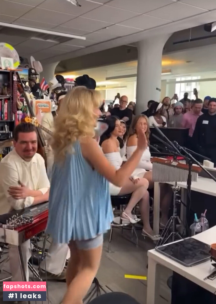 Sabrina Carpenter Filtración Desnuda OnlyFans Foto #519 - Fapshots