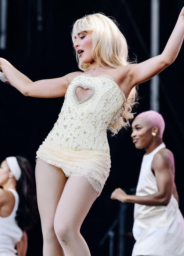 sabrina-carpenter Nahé úniky fotek pouze od fanoušků #1257 - Fapshots