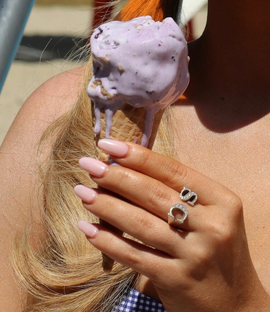 sabrina-carpenter gallery photo #1479