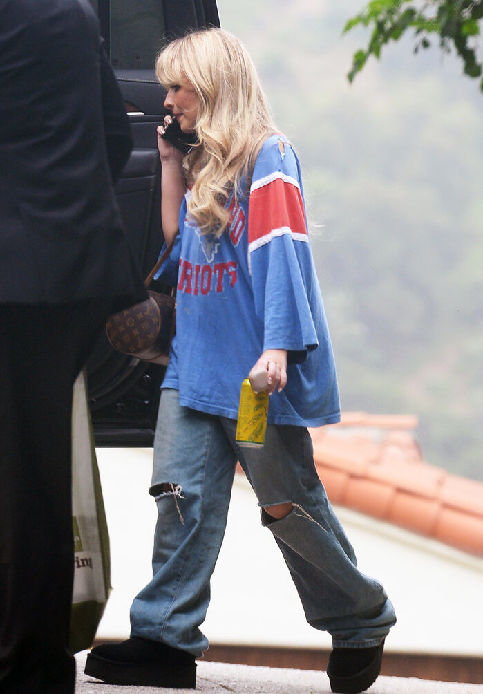 sabrina-carpenter gallery photo #1516