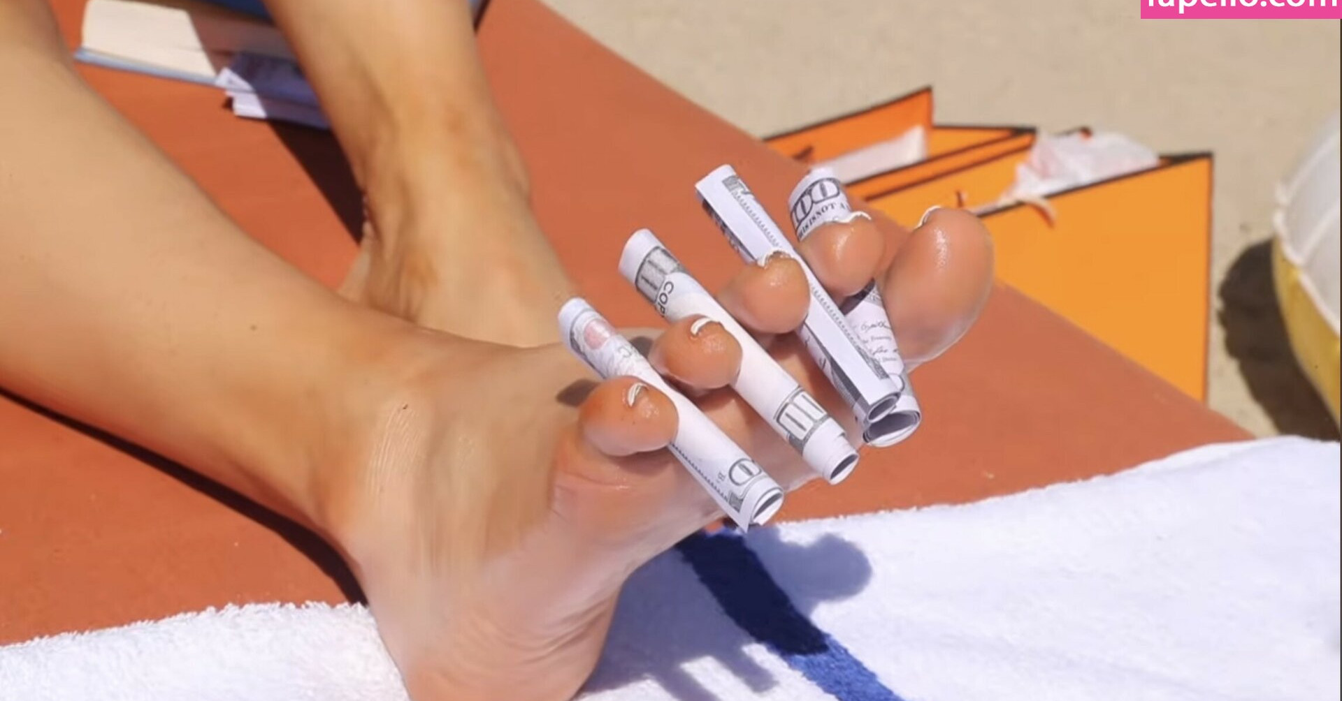 sabrina-carpenter gallery photo #1546