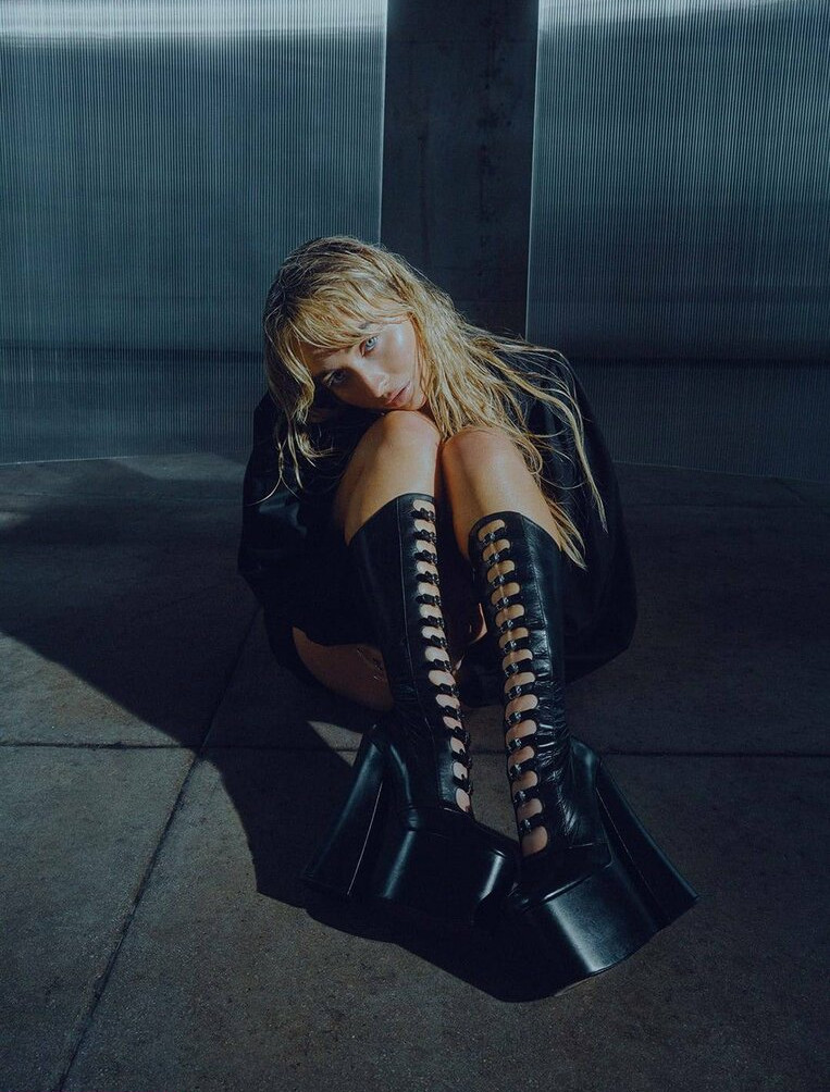 sabrina-carpenter gallery photo #2095