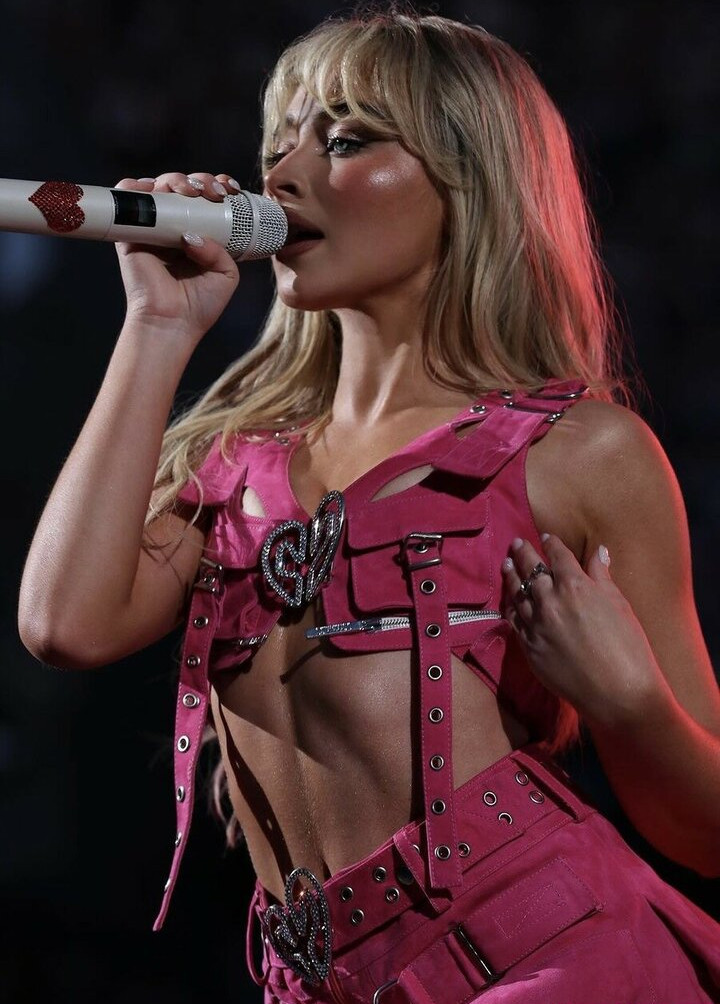 sabrina-carpenter gallery photo #2111