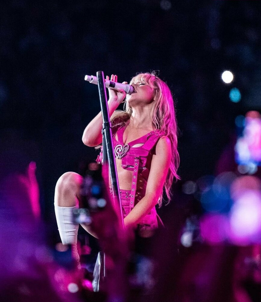 sabrina-carpenter gallery photo #2121