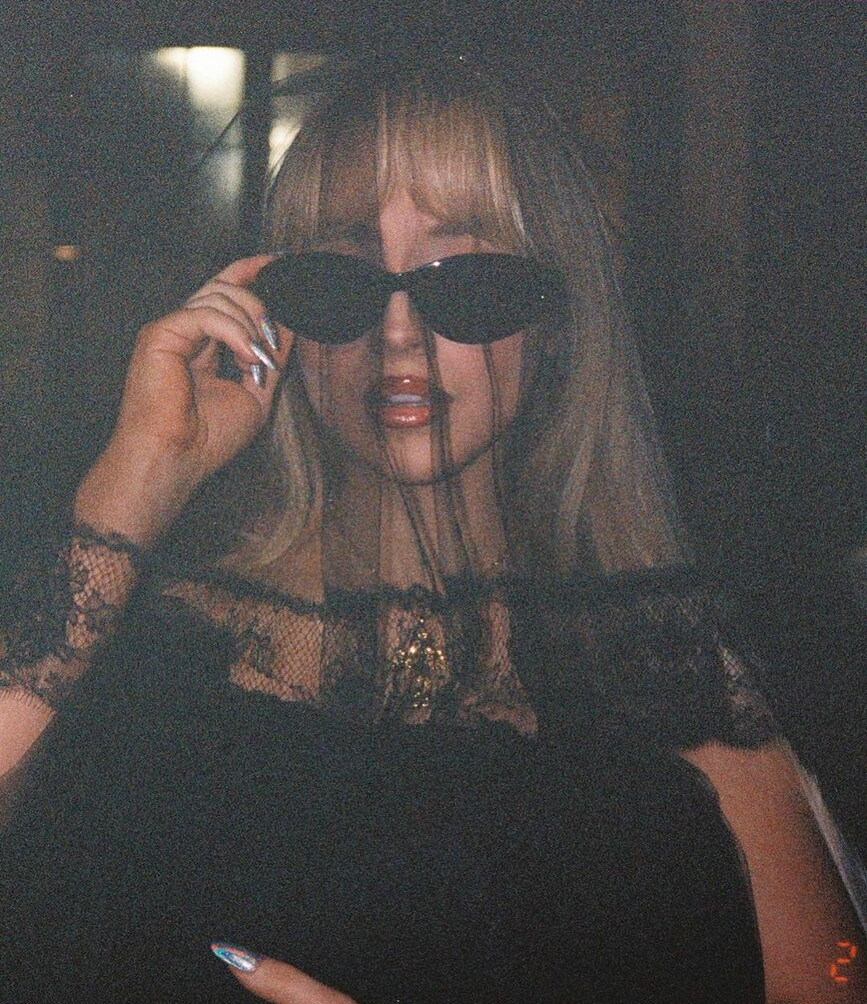 sabrina-carpenter gallery photo #2160