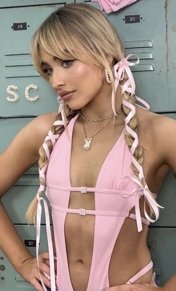 sabrina-carpenter gallery photo #2163