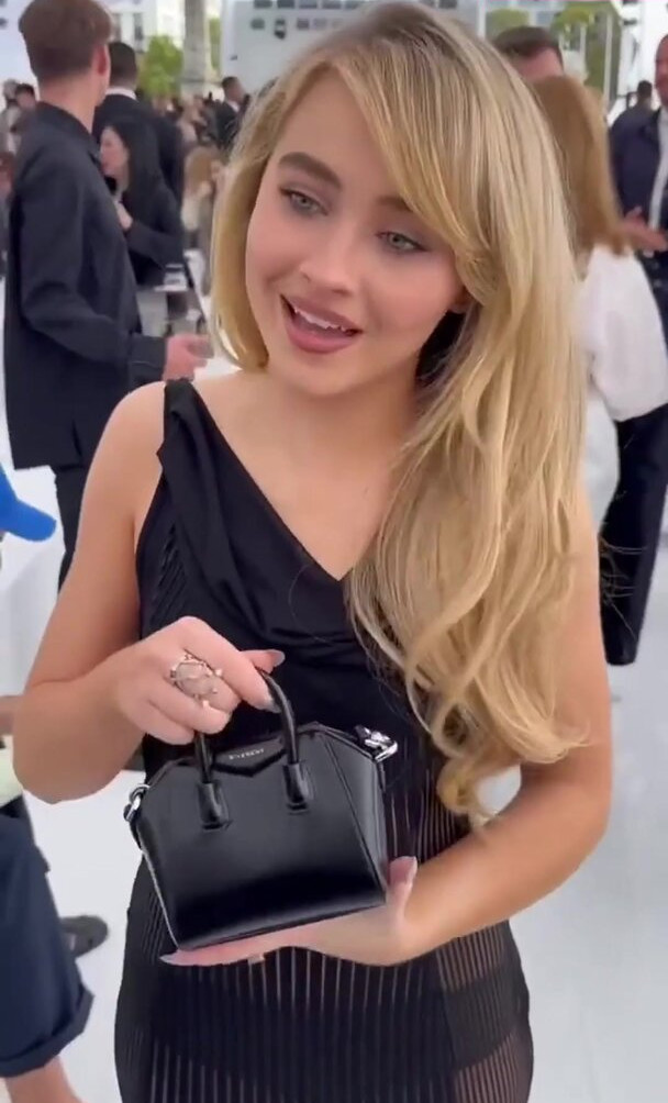 sabrina-carpenter gallery photo #2207