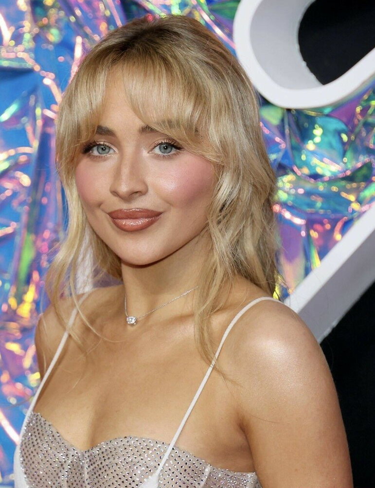 sabrina-carpenter gallery photo #2295