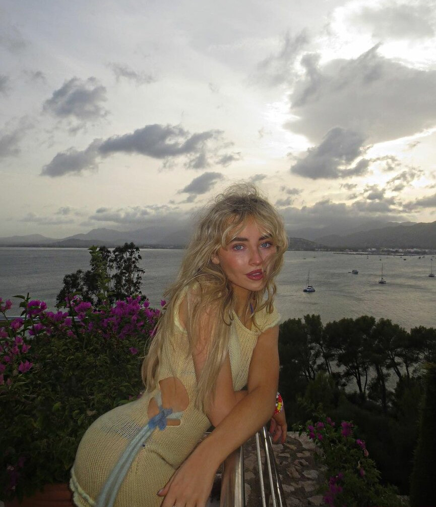 sabrina-carpenter gallery photo #2306