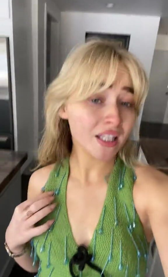 sabrina-carpenter gallery photo #2329