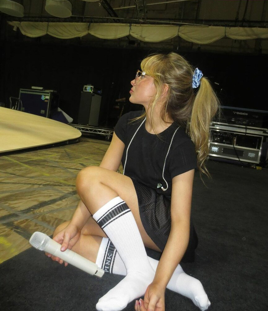 sabrina-carpenter gallery photo #2343