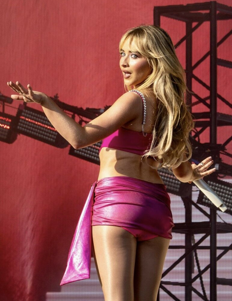 sabrina-carpenter gallery photo #2378