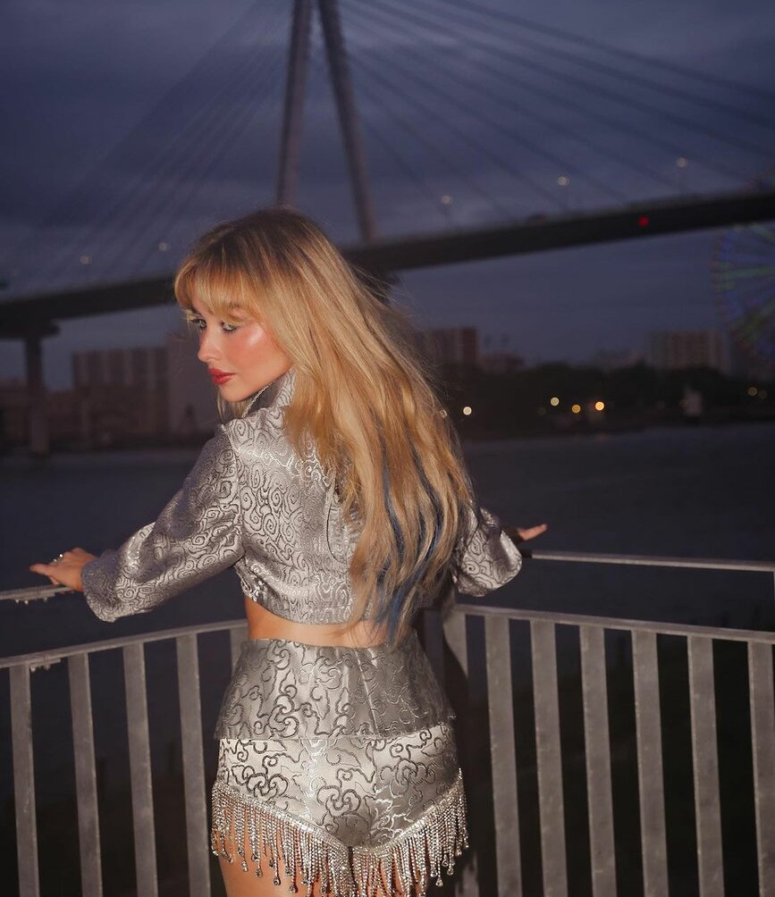 sabrina-carpenter gallery photo #2454