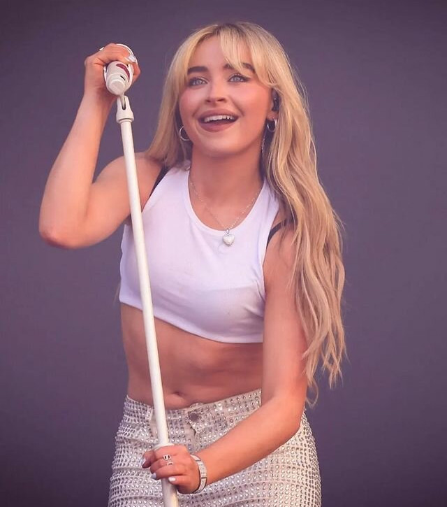 sabrina-carpenter gallery photo #2574
