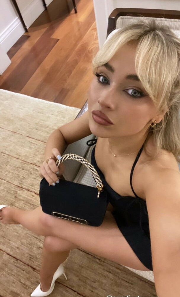 sabrina-carpenter gallery photo #2584