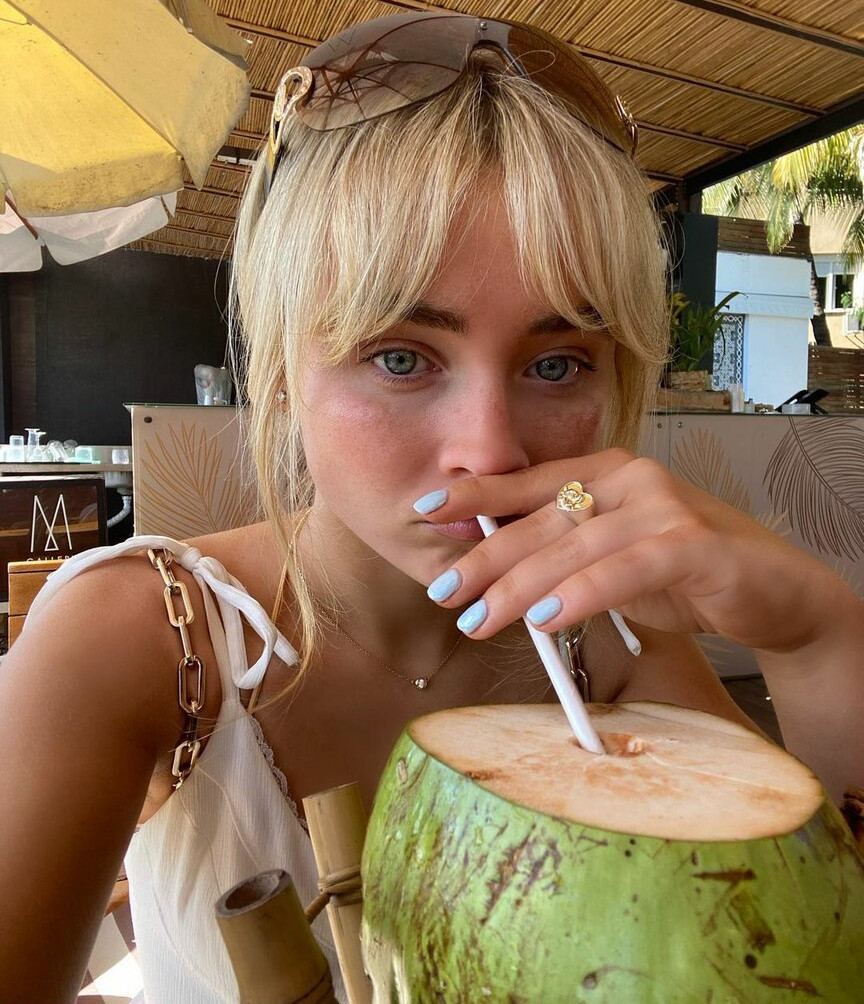 sabrina-carpenter gallery photo #2590