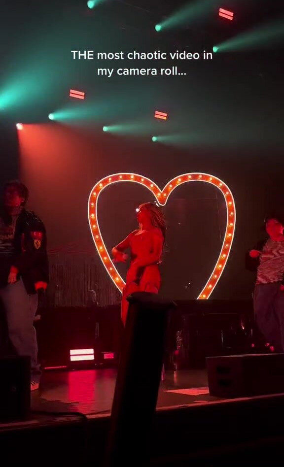 sabrina-carpenter gallery photo #2635