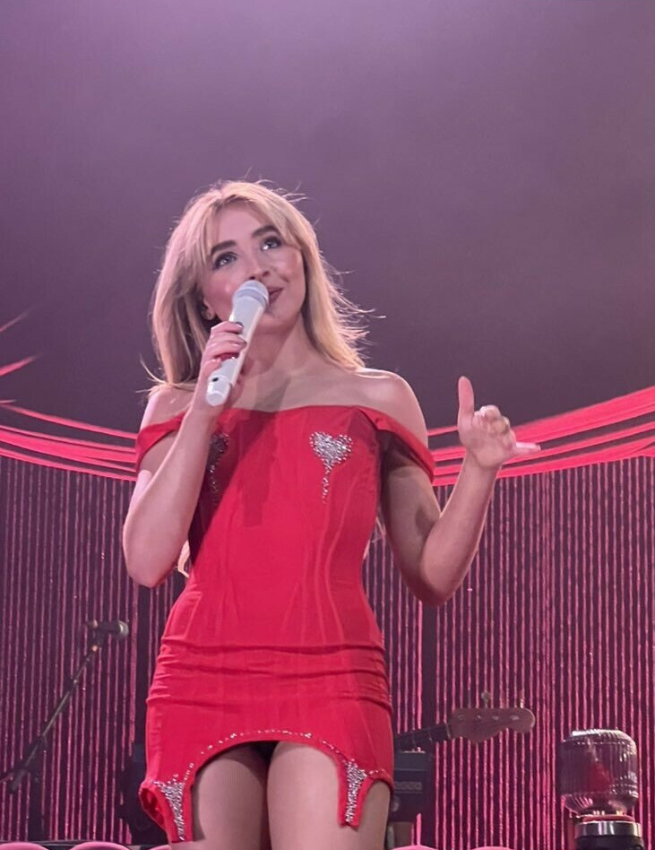 sabrina-carpenter gallery photo #2645