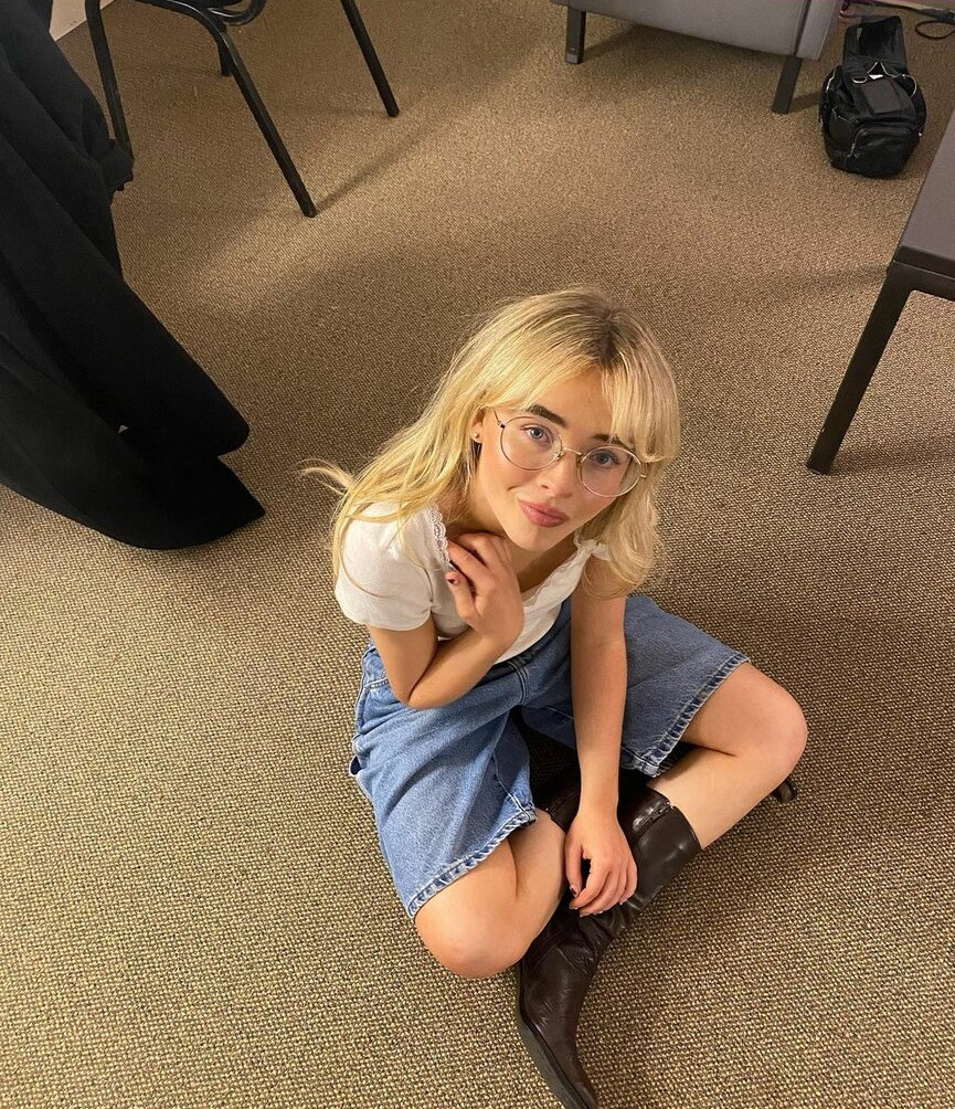 sabrina-carpenter gallery photo #2660