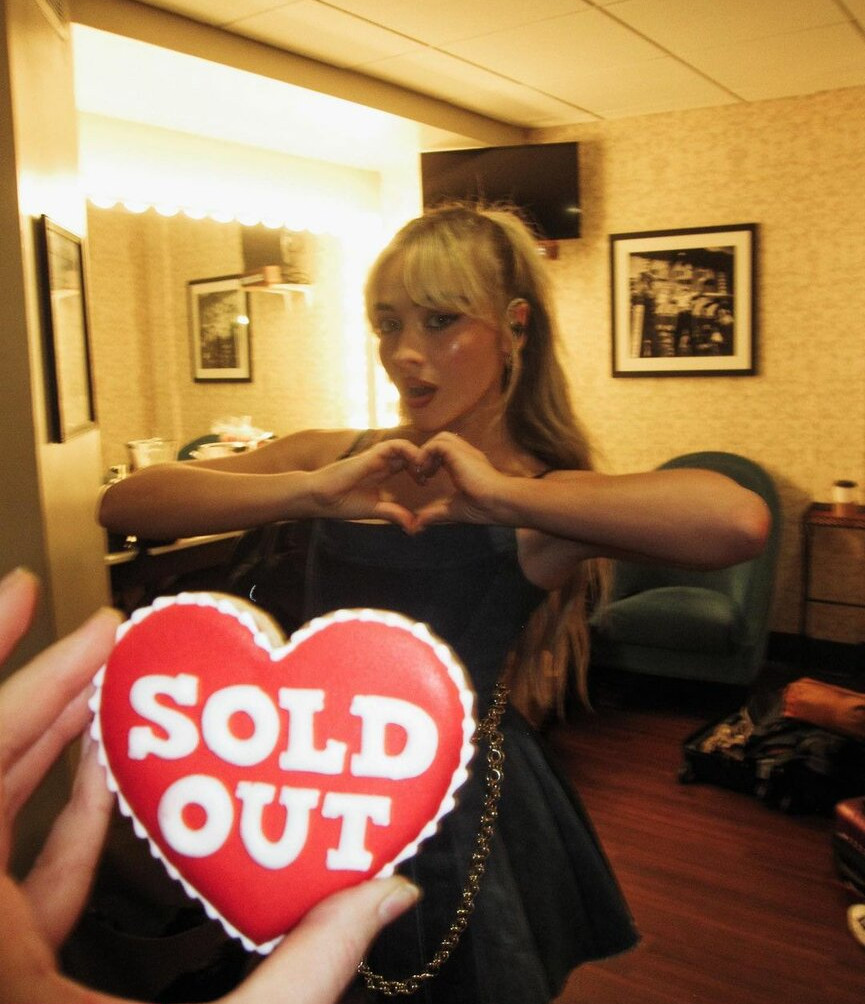 sabrina-carpenter gallery photo #2665