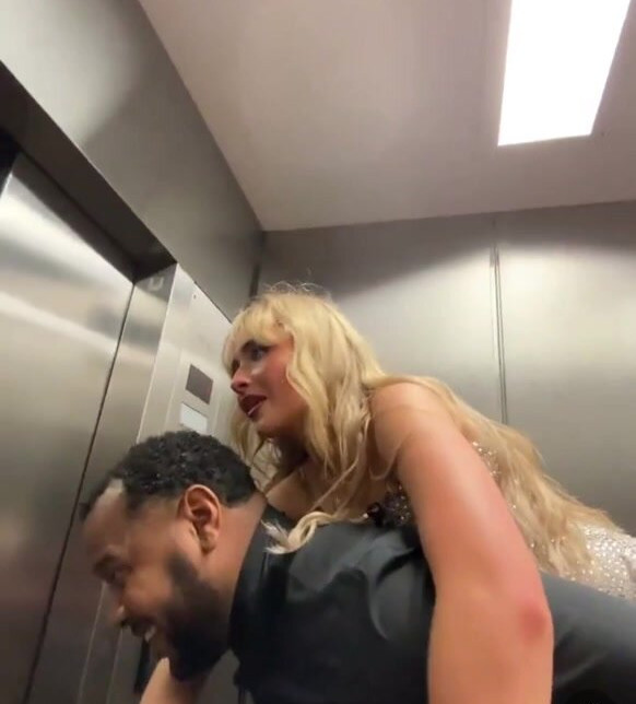 sabrina-carpenter gallery photo #2738