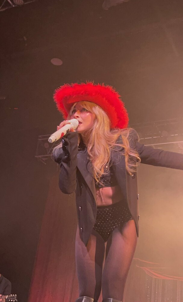 sabrina-carpenter gallery photo #2756