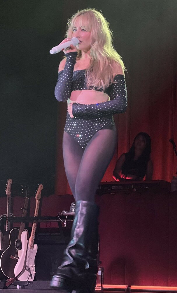 sabrina-carpenter gallery photo #2764