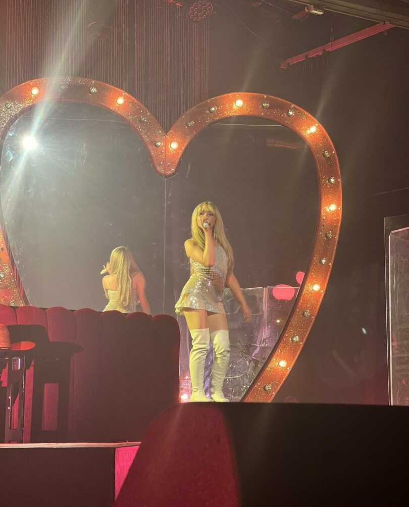 sabrina-carpenter gallery photo #2775