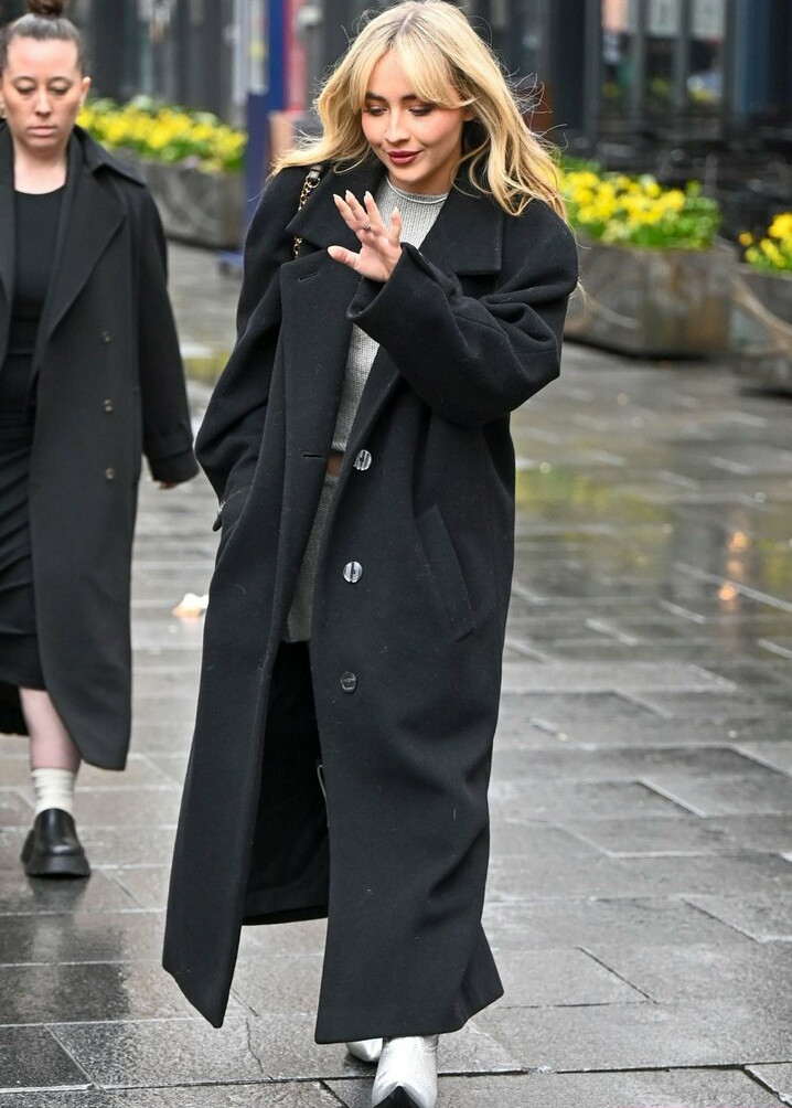 sabrina-carpenter gallery photo #2909