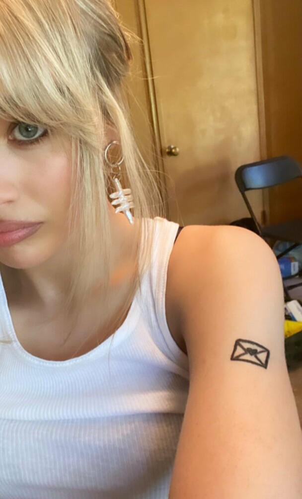 sabrina-carpenter Nude Leaks OnlyFans Photos #3204 - LeakJerk