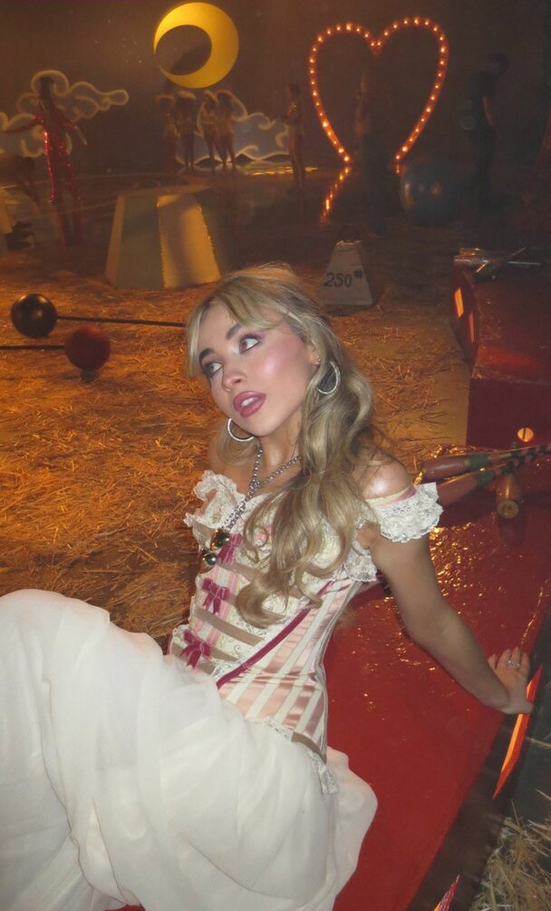 sabrina-carpenter Nude Leaks OnlyFans Photos #3216 - LeakJerk