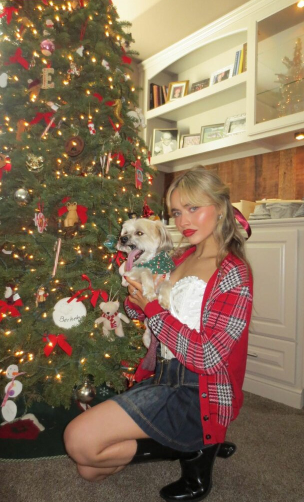 sabrina-carpenter Nude Leaks OnlyFans Photos #3230 - LeakJerk