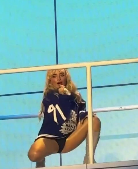 sabrina-carpenter Nahé úniky fotek pouze od fanoušků #411 - Fapshots