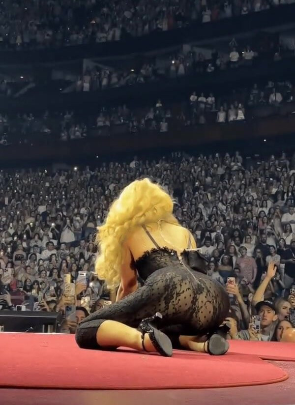 sabrina-carpenter Nahé úniky fotek pouze od fanoušků #487 - Fapshots