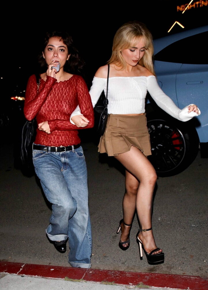 sabrina-carpenter Nahé úniky fotek pouze od fanoušků #781 - Fapshots