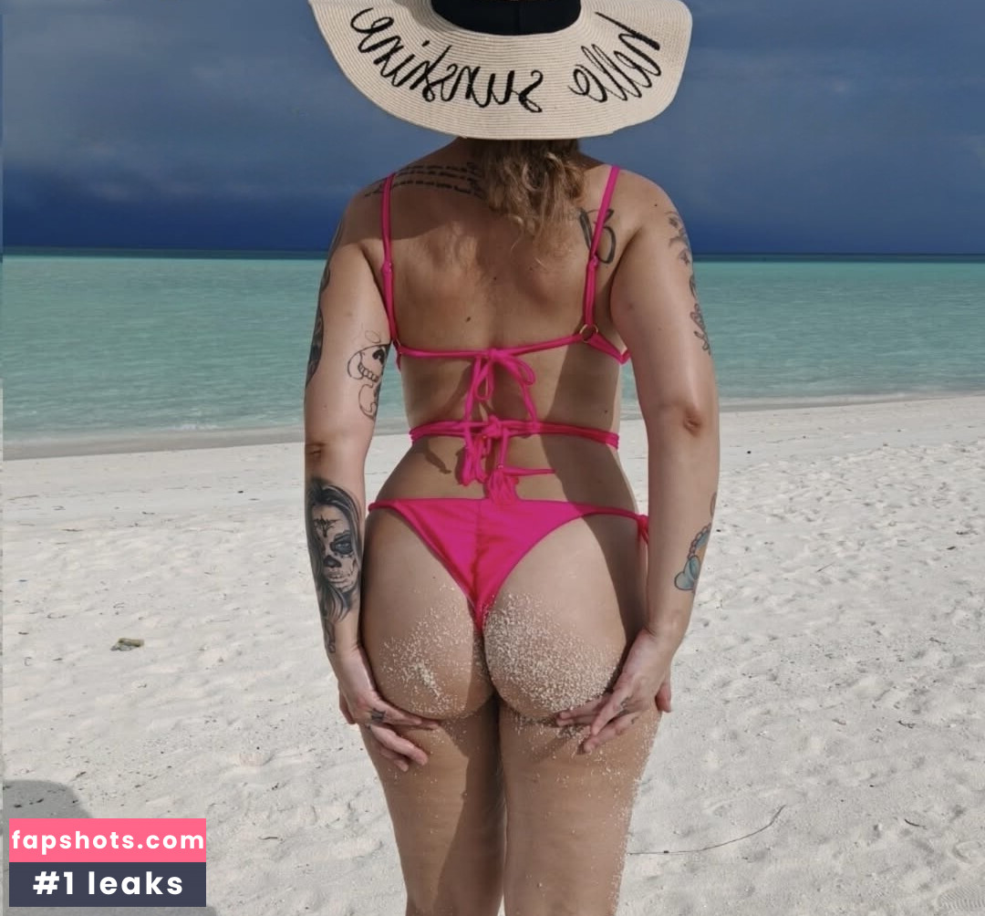 Sabrina Herz gallery photo #2