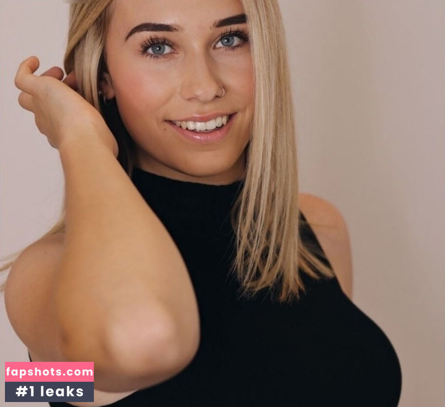 Sabrina Immler gallery photo #3