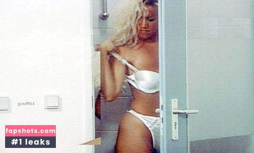 Sabrina Lange gallery photo #2