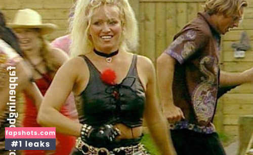 Sabrina Lange gallery photo #4