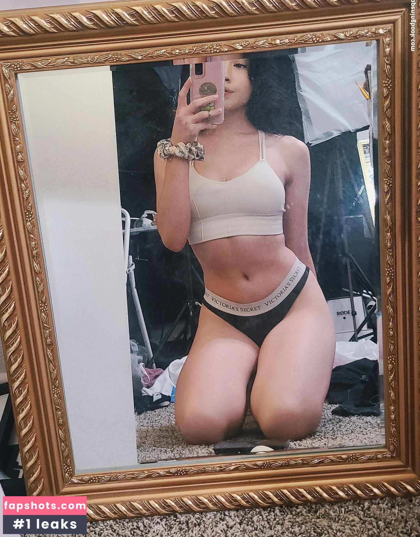 Sabrina gallery photo #73