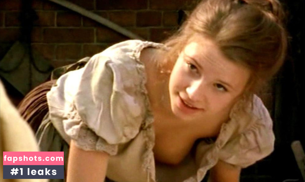 Sabrina Rattey nude babe gallery